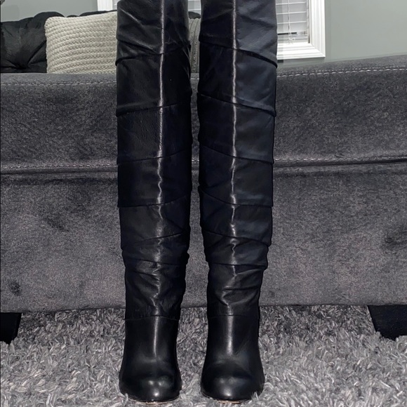 Beautiful black knee high boots. - Picture 3 of 6